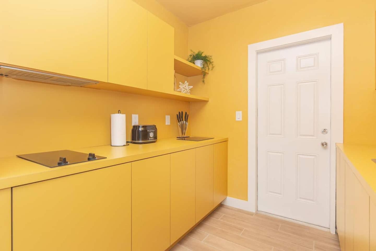 Large Stylish Studio Apartment In El Portal #3 Miami Luaran gambar